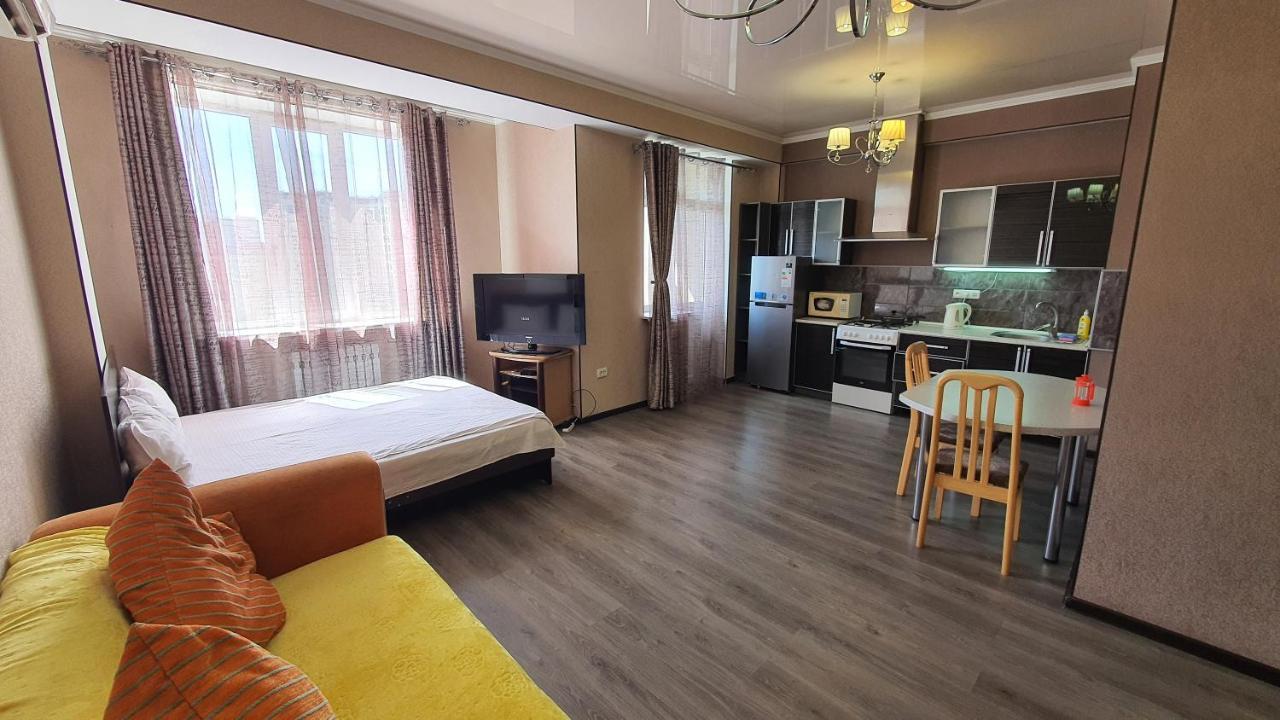 Orange Apartment With Panoramic View Bishkek Luaran gambar